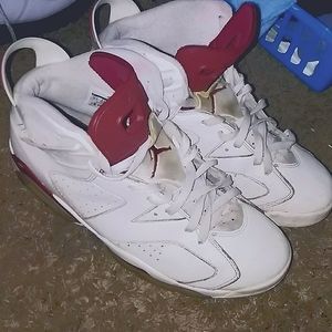 Maroon jordans